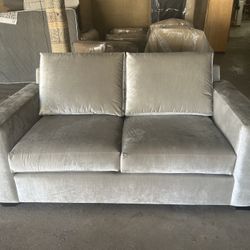 FULL SIZE SOFA 