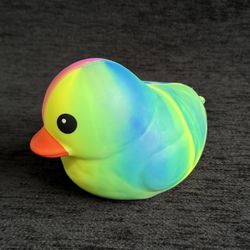 SQUEEZY TIE DYE DUCK