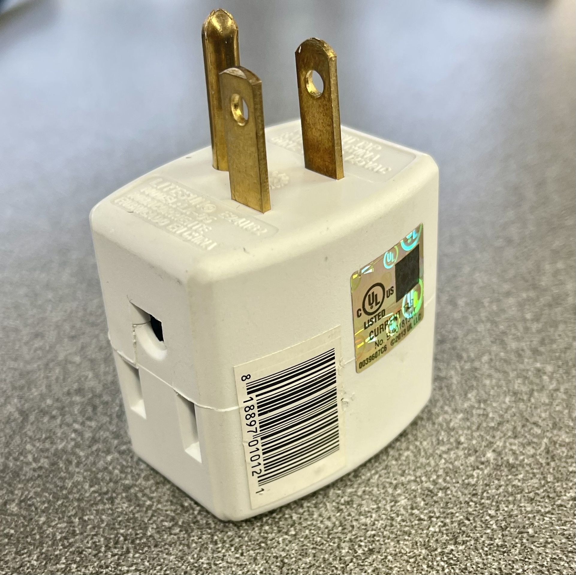 3 Outlet Wall Adapter Cube Tap - White