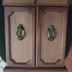 Vintage Jewelry Wardrobe w/Musicbox 