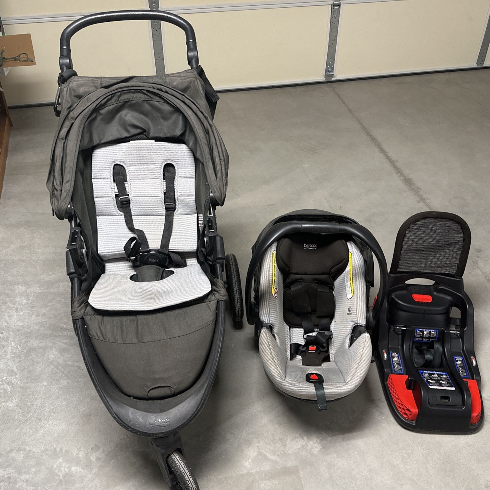 Britax Endeavors B Safe Ultra Car seat Jogger Set