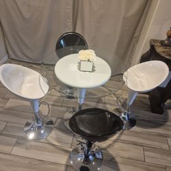 High Table With 4 Bar Stools 