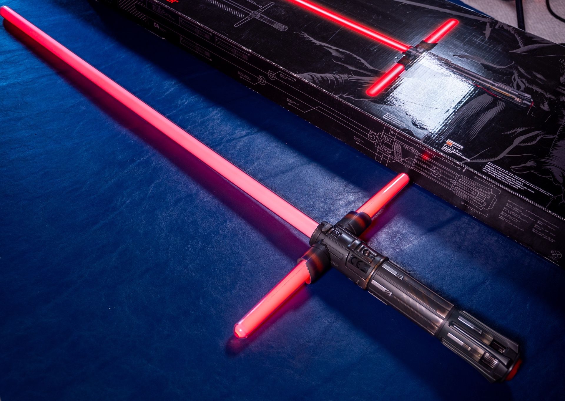 Star Wars The Black Series Kylo Ren Force FX Deluxe Lightsaber (Non-Removable Blade)