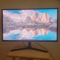 Samsung 32" Viewfinity 4K UHD Widescreen Monitor