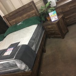 4pcs Full Bedroom Set ( Last One Display ) 