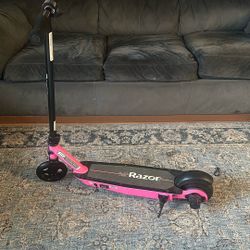 Black Label Razor Kids Electric Scooter