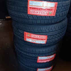 235/40/19 New Tires Set 