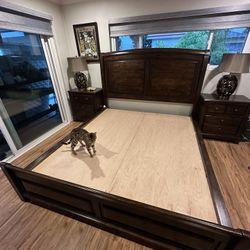 Bed Set Including Both Night Stands 