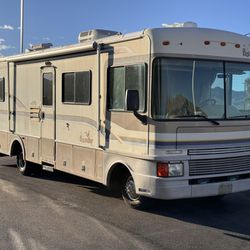 1997 Ford Bounder RV 30 FT - CLEAN