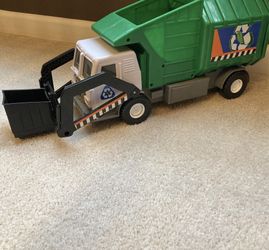 Mighty Fleet Hyper Lights Motorized Actions Realistic Sounds Truck ! Used 