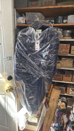 Cap gown