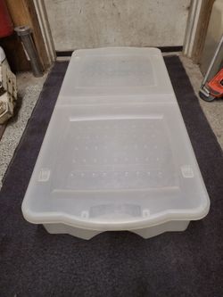Rubbermaid slim fit under bed tote on wheels
