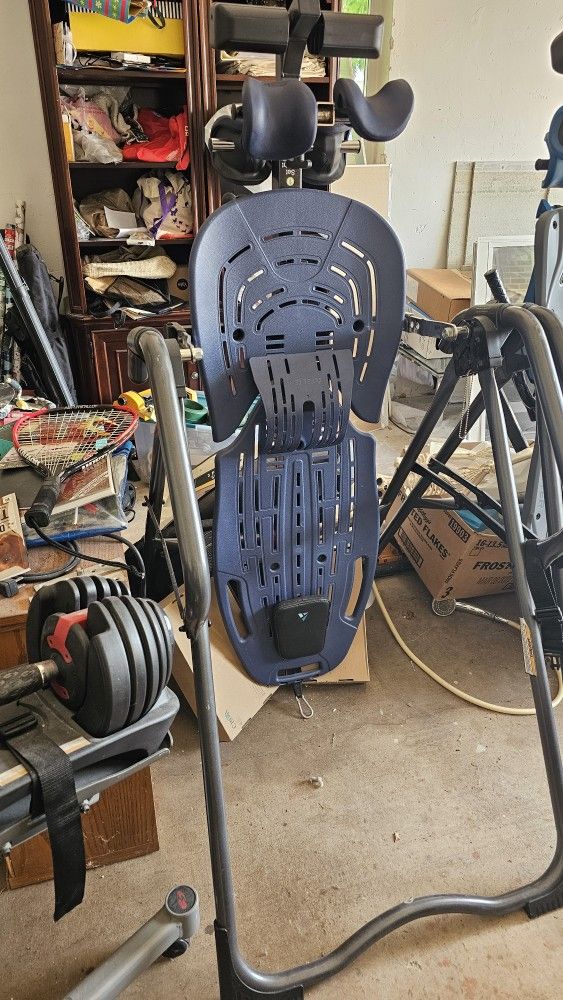 Teeter Inversion Table
