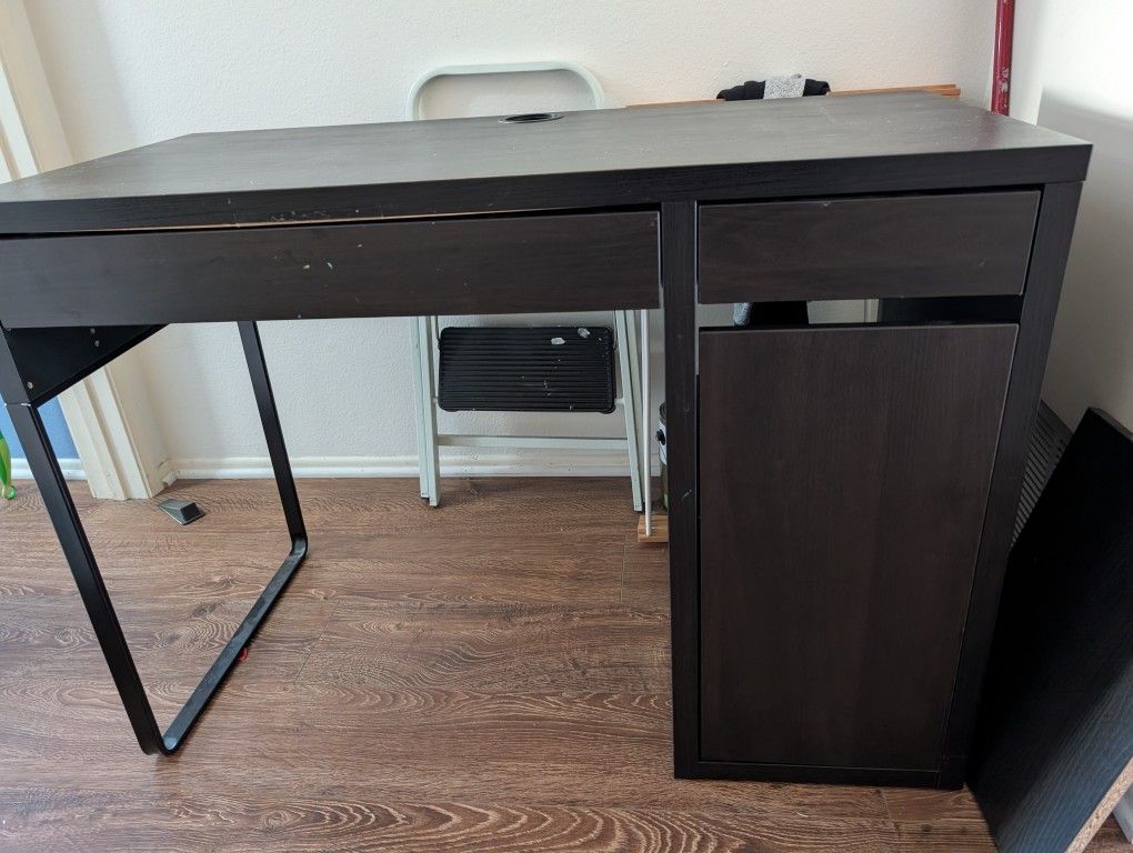 Ikea Micke Desk