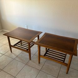 Vintage Pair of Mid Century Modern End Tables