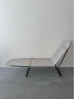 Outdoor Folding Lounge Chair