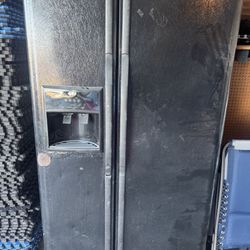  Working Fridge 69*36*31 