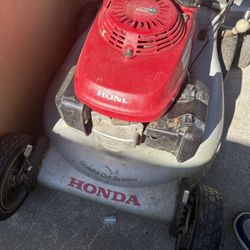 Honda Push Lawn Mower – Quadra Cut System