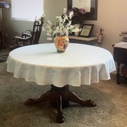 Early American Solid Oak Dining Room Set