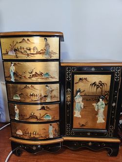 Hand apainted Asian Lacquer Chest 30X27