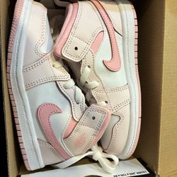 Jordan Ones Mid Shoes 