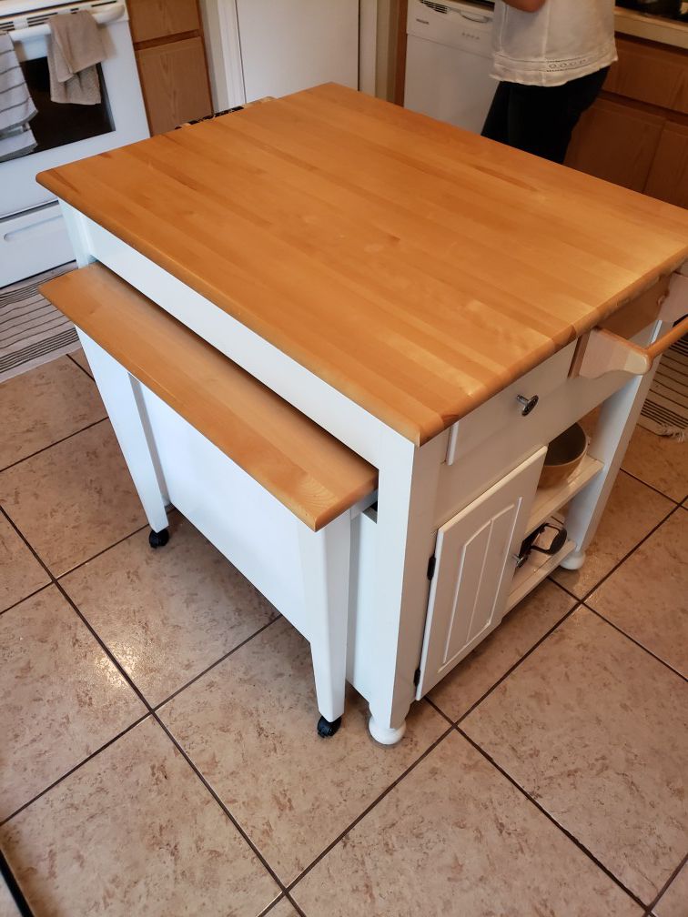 Kitchen island $175 need gone this weekend