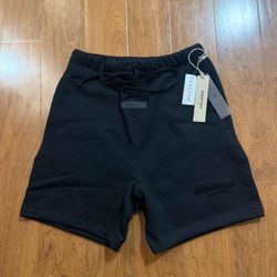 Essentials short