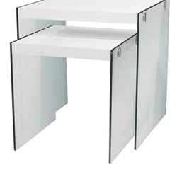 Set Of Two Square Nesting Table Tempered Glass. Glossy White.