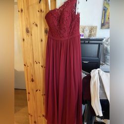 Burgundry bridemaids dress with slit