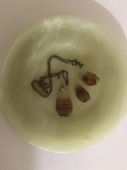 Vintage jewelry set: necklace and earrings