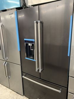 Kitchen aid French door in dark stainless