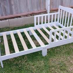Toddler Bed With Mattress