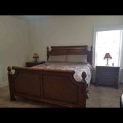 Cali King Bedroom Set