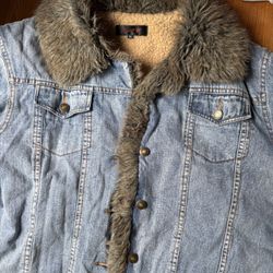 Vintage jean jacket with fur