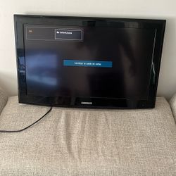 Samsung 32 IN Tv 