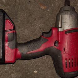 Milwaukee 1/2 impack  18 m red 6.0 battery