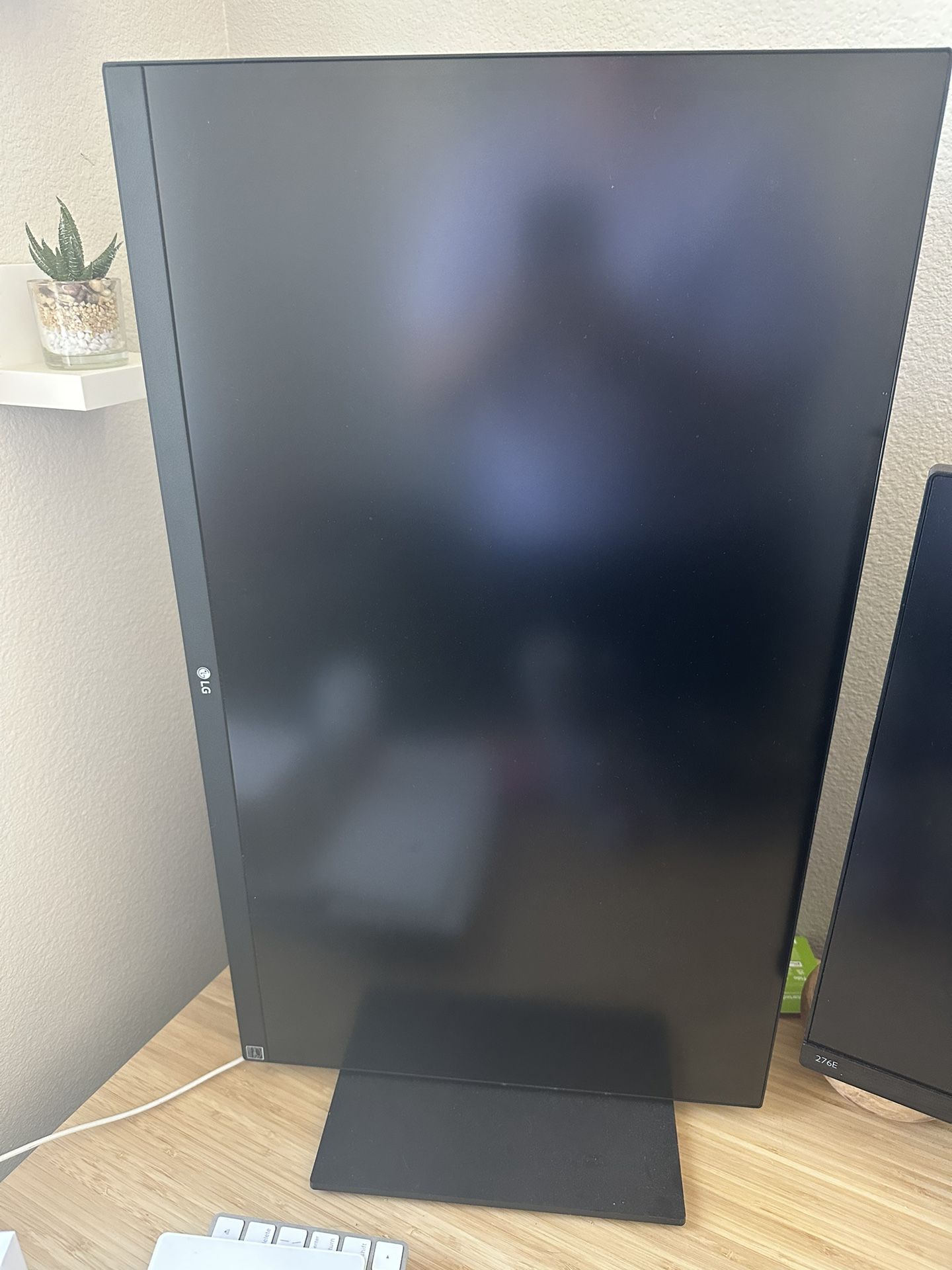 LG 27'' IPS UHD 4K Monitor 