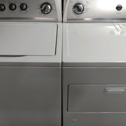 Like Brand New Whirlpool Set Washer And Gas Dryer They Both Work Great Clean Inside And Out