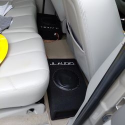 2 8" JL Audio W3s
