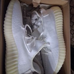 Triple White Yeezy Boots 350 V2 