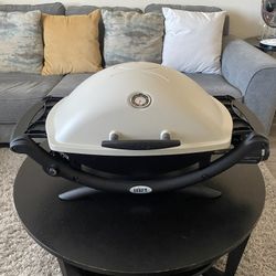 Weber Q2200 Grill