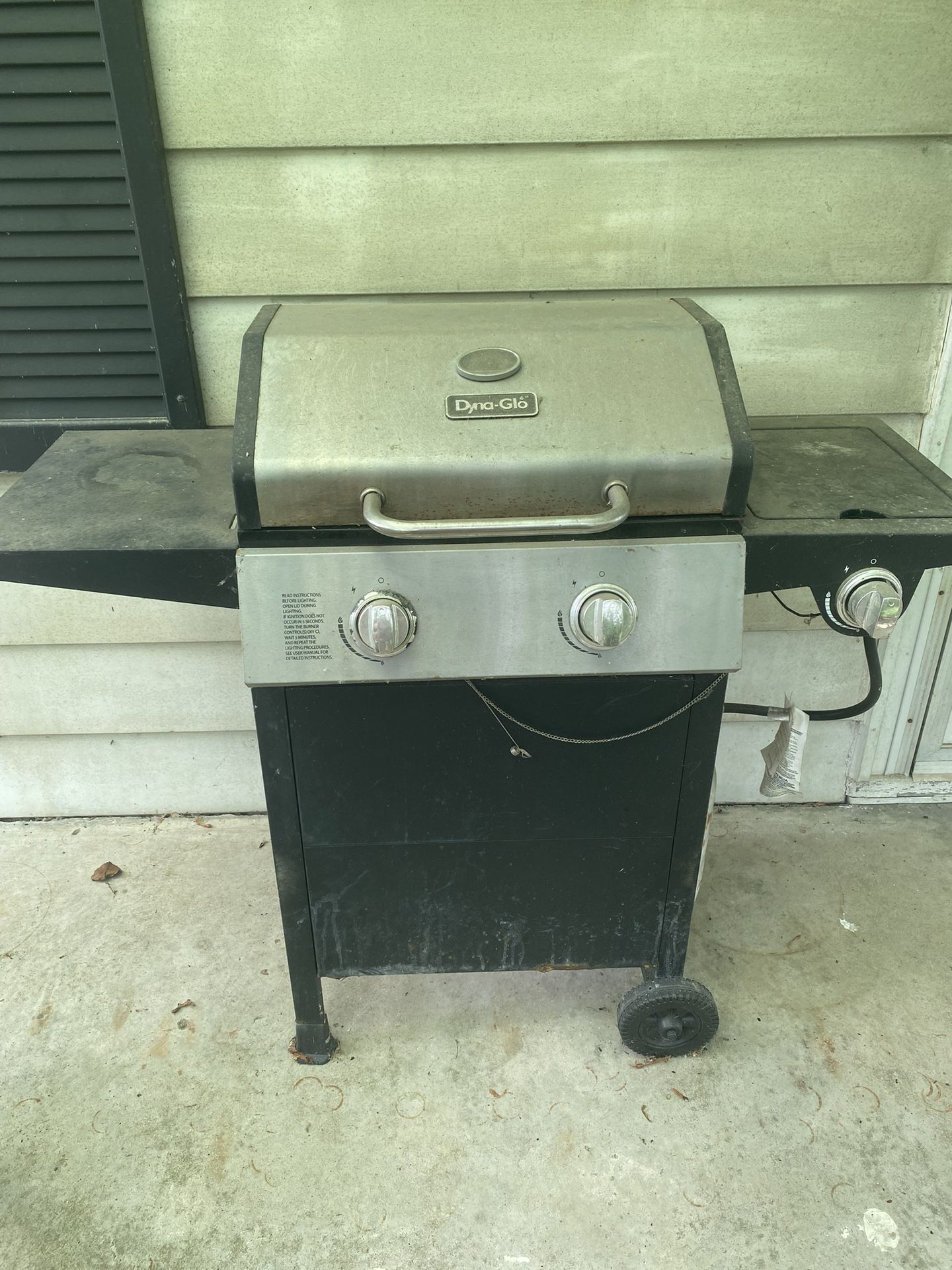 Dyna glo Propane Grill