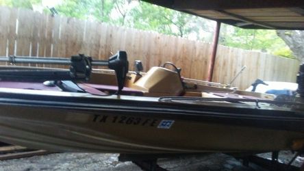 Bass Boat 1984 Mercury