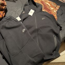 XXL NIKE TECH FLEECE SWEATSUIT NEW (REAL)