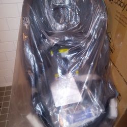Graco Turn2Me Convertible Car Seat 3-in-1 Black