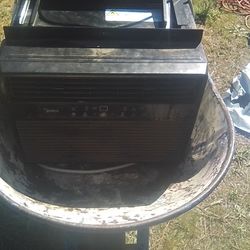 Midea 10000 Btu Air conditioner 