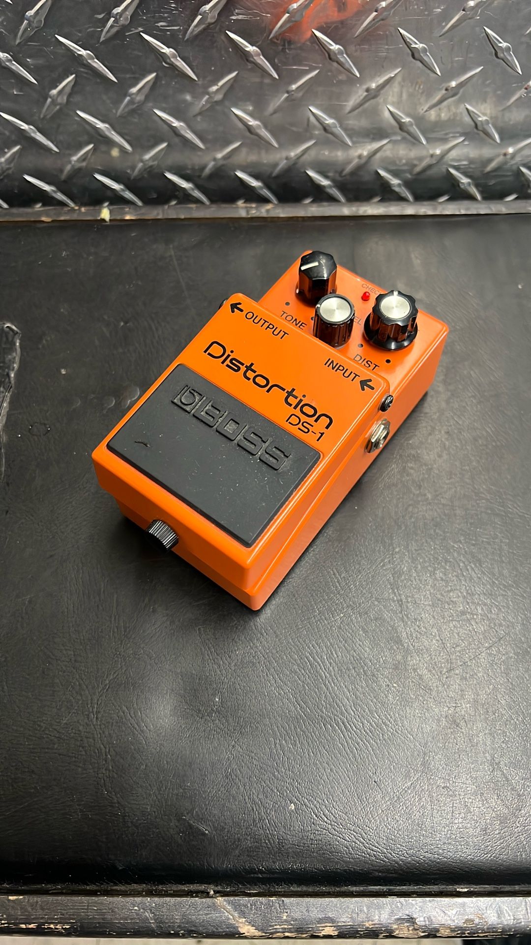 Boss DS-1 Distortion Guitar Effects Pedal