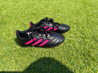Adidas size 12.5 kids soccer cleats