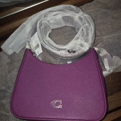 New With Tags Coach Crossbody Purse With 3 Straps