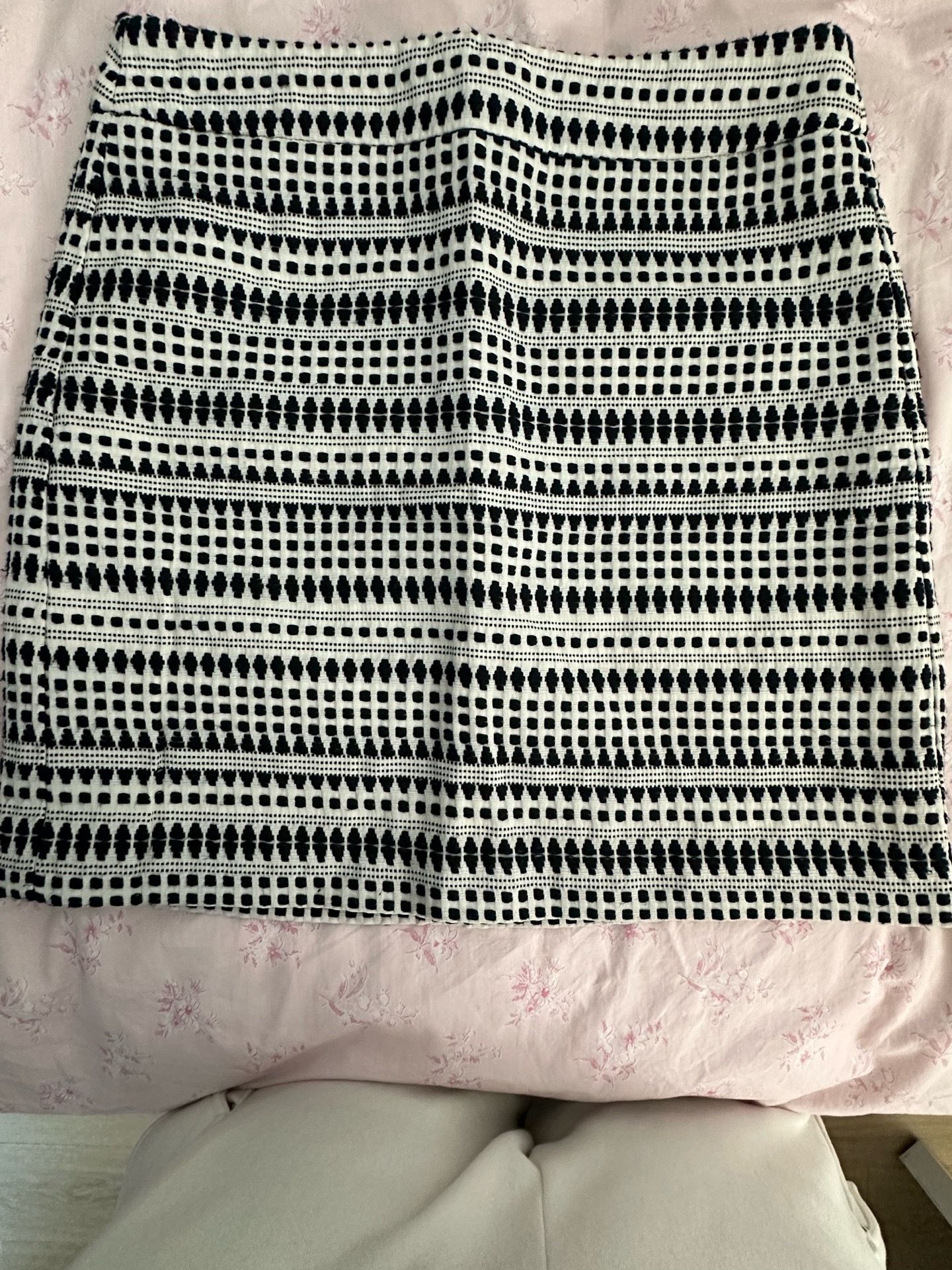 Women’s skirt from Loft - Size 2